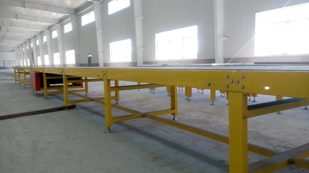 礦山皮帶輸送機(jī).jpg 礦山皮帶輸送機(jī).jpg